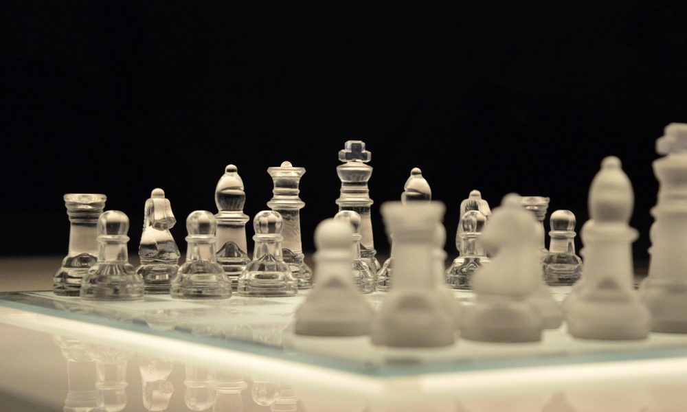chess, chess pieces, glass, reflection, chess set, chessboard, glass chess set, glass chess pieces, glass chess, glass chessboard, strategy game, board game, chess, chess, chess, chess, chess