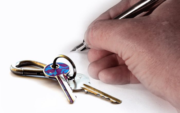 hand, key, house keys, keys, pen filler, fountain pen, signature, lease, tenant, landlord, rental, contract, sign off, sign, lease, tenant, tenant, tenant, tenant, landlord, landlord, landlord, landlord, landlord, rental, rental, rental, contract, contract